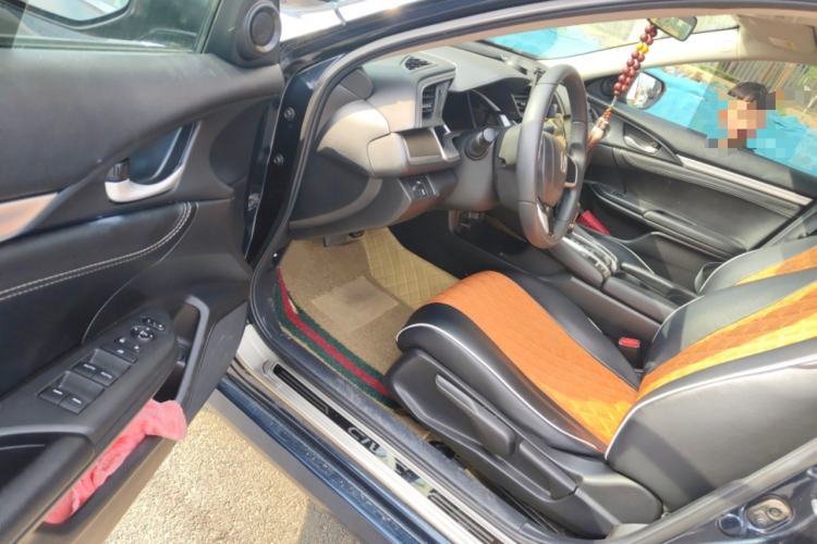 Used Honda Civic 2016 220TURBO CVT Luxury Edition Driver Seat