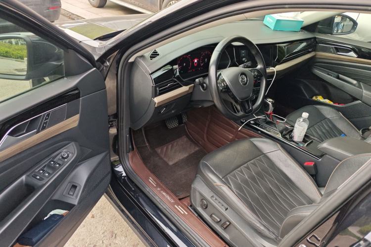 Used Volkswagen Passat 2019 330TSI Luxury Edition China VI Standard
