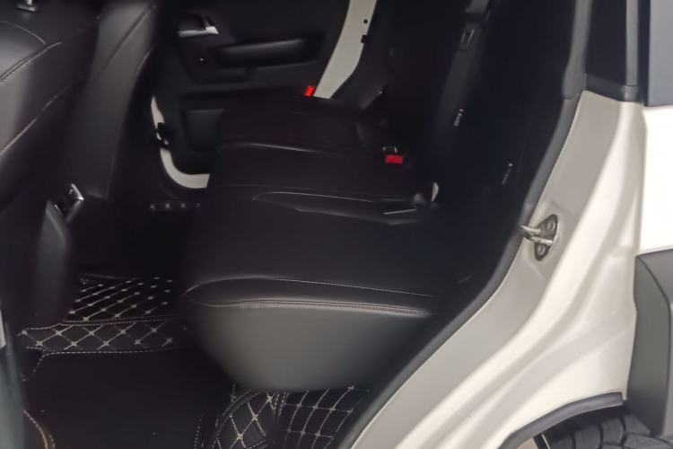 Used BAIC Off-Road BJ40 2016 40L 2.3T Automatic All-Wheel Drive Premium Edition Left Rear Seat