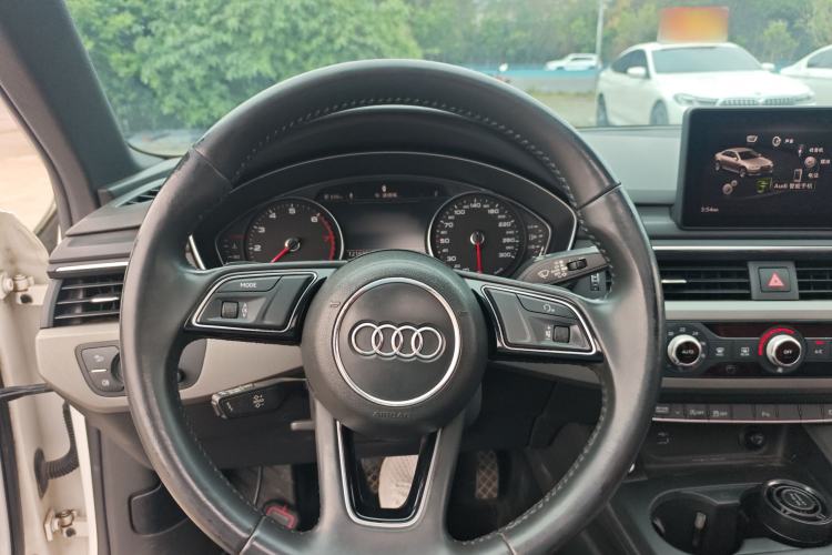 Used Audi A4L 2018 30th Anniversary Edition 40 TFSI Trendy Model
