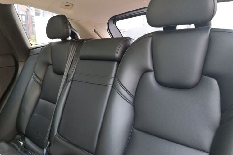 Used Volvo XC60 2018 T4 Zhiyi Edition Left Rear Seat