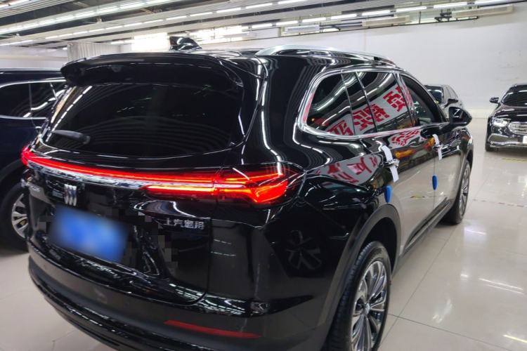 Used Buick Envision 2025 Encore Plus 28T Two-Wheel-Drive Platinum Edition