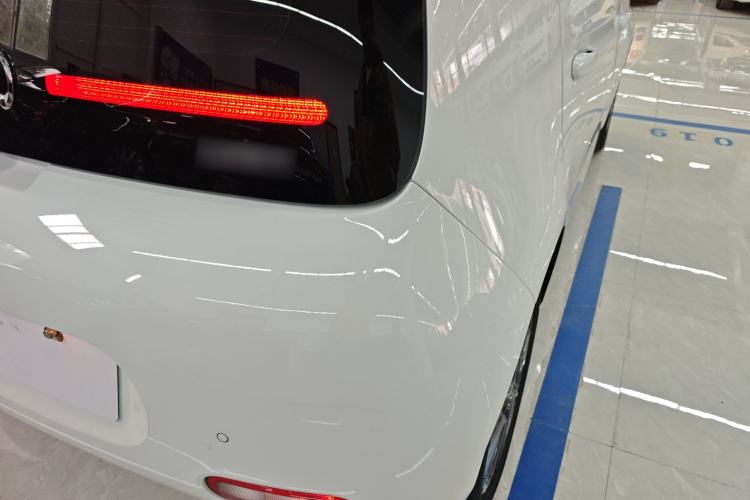 Used ORA White Cat 2020 305 km Luxury Version Right Rear Taillight