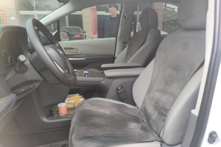 Used Toyota SIENNA 2024 2.5L Hybrid Comfort Edition
