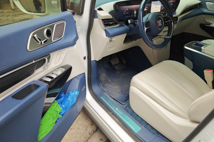 Used Buick Century 2023 2.0T Six-Seater Yinshi Edition Driver Seat