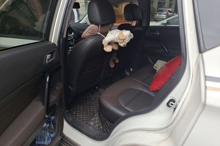 Used GAC Trumpchi GS4 2017 235T Automatic Two-Wheel Drive Luxury Smart Connectivity Version Left Rear Seat