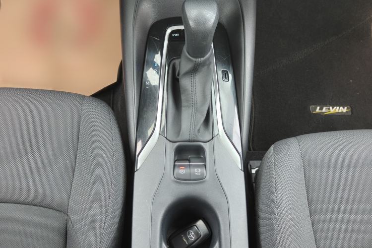 Used Toyota Levin 2019 185T CVT Luxury Edition China VI Standard Interior 8