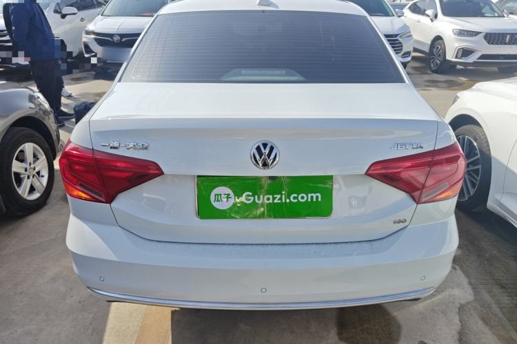 Used Volkswagen Jetta 2019 Dream Edition 1.5L Manual Comfort Version
