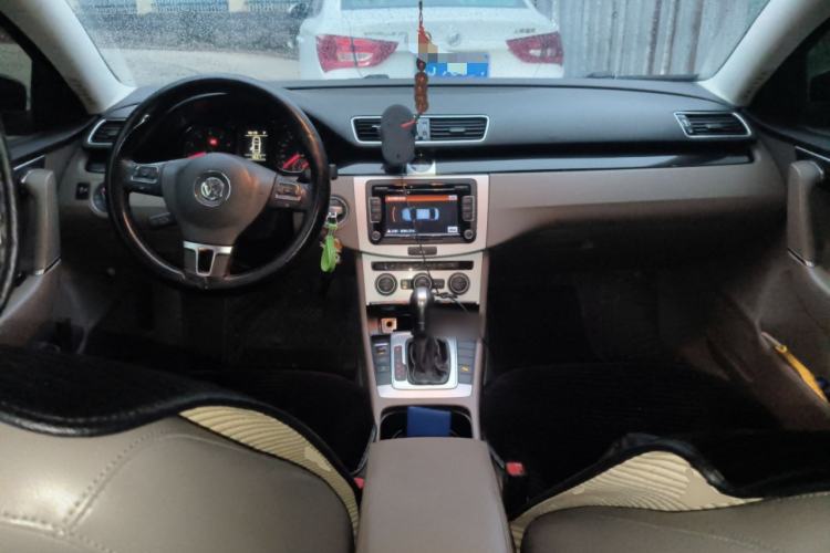 Used Volkswagen Magotan 2013 1.8TSI Luxury Model Center Console