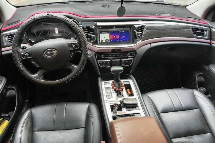 Used GAC Trumpchi GS8 2017 320T Two-Wheel Drive Luxury Smart Connectivity Version (7 Seats)
