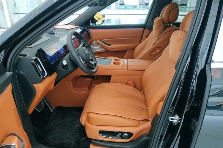 Used Hima AITO M8 2025 Extended-Range Max+ Version 53.4 kWh 6-Seater Edition Left Front Seat