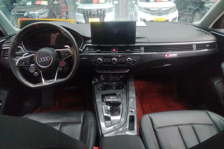 Used Audi A4L 2020 40 TFSI Fashionable and Elegant Model Center Console