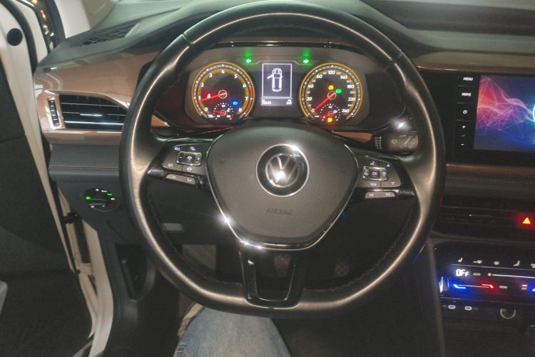 Used Volkswagen Tharu 2021 280TSI Two-Wheel-Drive Luxury Edition
