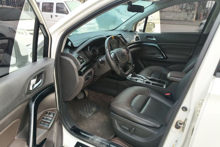 Used GAC Trumpchi GS4 2017 235T G-DCT Two-Wheel Drive Luxury Edition
