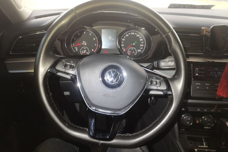 Used Volkswagen Lamando 2015 280TSI DSG Comfort Edition Steering Wheel