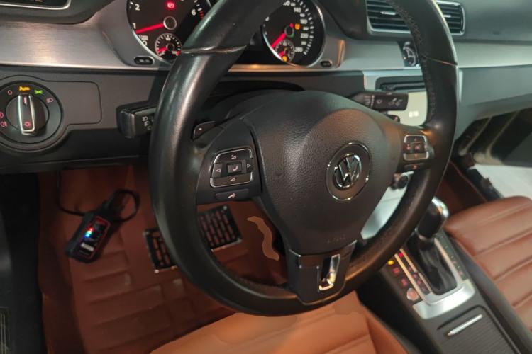 Used Volkswagen FAW-Volkswagen CC 2015 2.0 TSI Luxury Model
