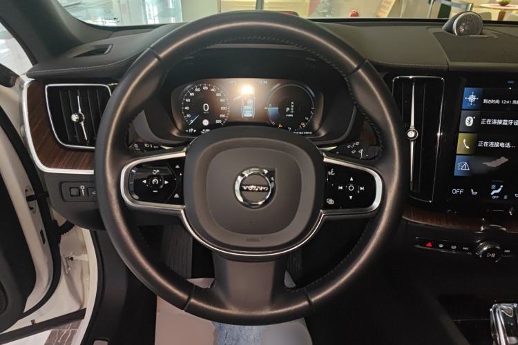 Used Volvo XC60 New Energy 2021 T8 e-Drive Hybrid Luxury Edition
