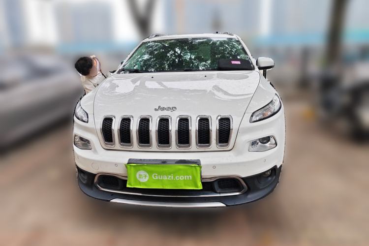 Used Jeep Cherokee 2016 2.4L Professional Smart Version
