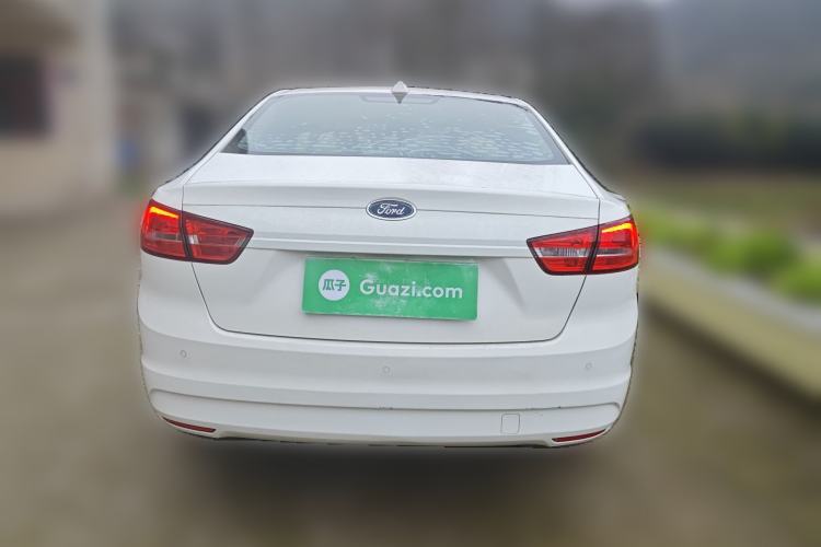 Used Ford Escort 2015 1.5L Manual Comfort Model
