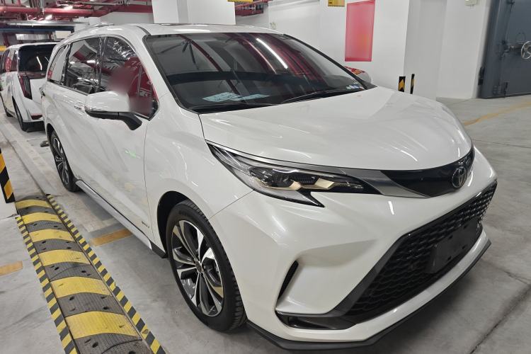 Used Toyota Granvia 2024 2.5L Hybrid Prestige ULTRA Edition Exterior 1