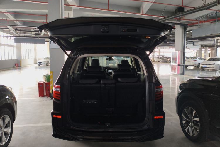 Used Honda Elysion 2016 2.4L Supreme Edition Trunk