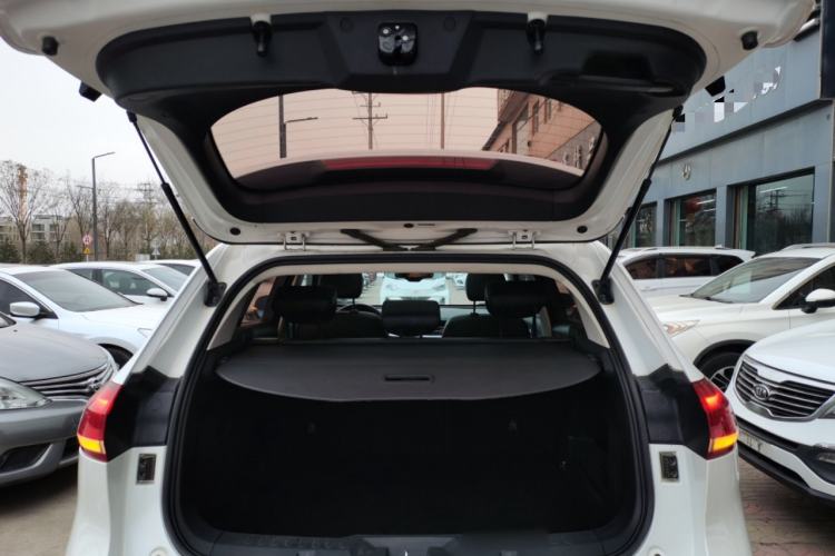 Used Haval H6 2017 Red Label 2.0T Automatic Two-Wheel Drive ZhiShang Model