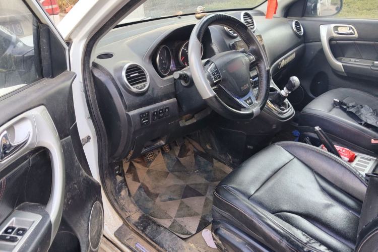 Used Haval H6 2015 Upgraded Model 1.5T Manual Two-Wheel Drive Elite Version Driver Seat