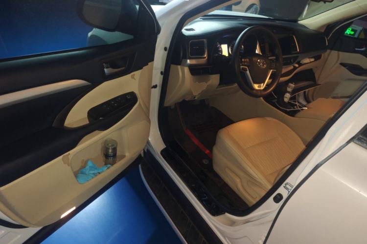 Used Toyota Highlander 2018 2.0T Four-Wheel Drive Elite Edition 7 Seats China VI Standard