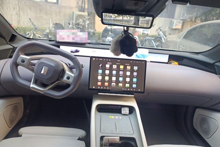 Used Avatr 12 2025 Max Extended-Range Edition Center Console