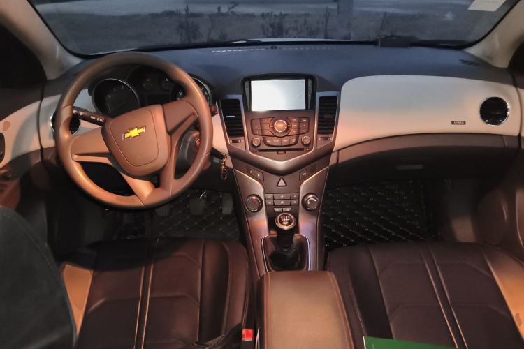 Used Chevrolet Cruze 2015 1.5L Classic SE MT
