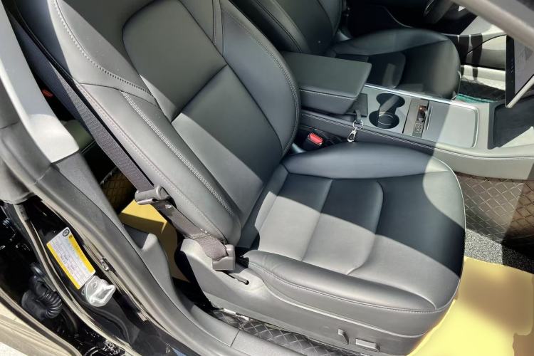 Used Tesla Model 3 2022 Performance High-Performance All-Wheel-Drive Version Right Front Seat