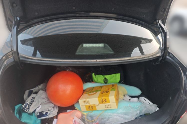 Used Nissan Sylphy 2016 Classic 1.6XE Manual Leading Edition Trunk