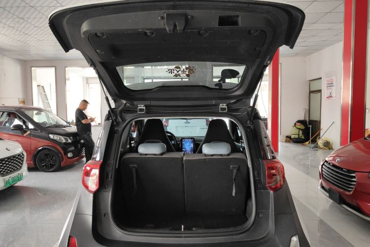 Used Chery QQ Little Ant 2022 Revised Version Sweet Pink Edition Half-Sugar Version Lithium Iron Phosphate 30.7 kWh 30 kW 301 km