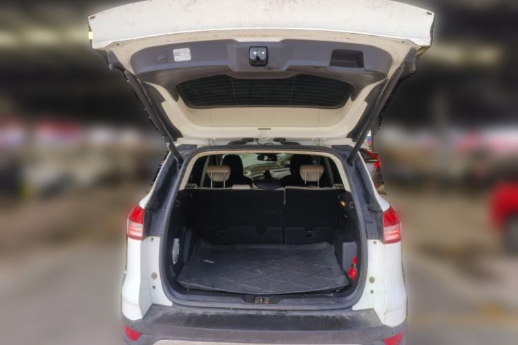 Used Ford Kuga 2015 2.0L GTDi Four-Wheel Drive Prestige Model Trunk