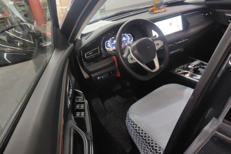 Used CHANGAN OSHAN X7 PLUS 2022 1.5T Blue Whale Edition Automatic Geeker Flagship Model Interior 3