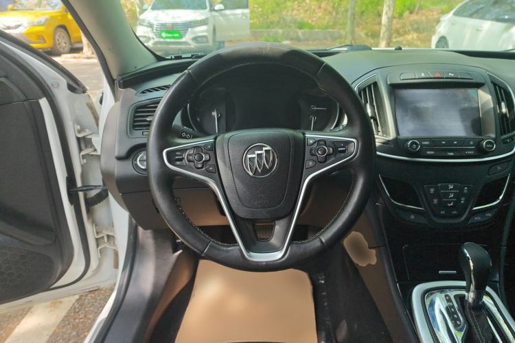 Used Buick Regal 2015 1.6T Elite Tech Model Steering Wheel