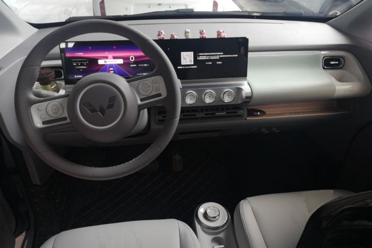 Used Wuling Air ev 2023 - Four Seats - Advanced Edition
