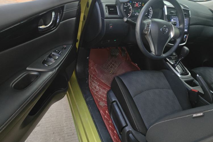 Used Nissan Tiida 2016 1.6L CVT Cool Dynamic Edition Driver Seat