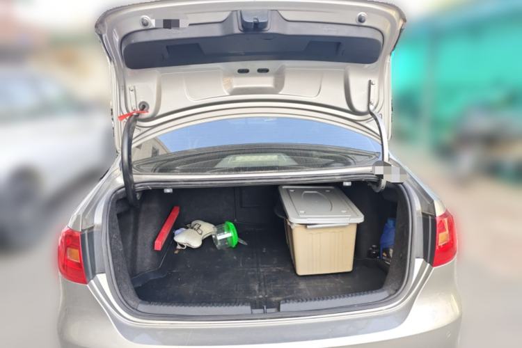 Used Volkswagen Sagitar 2014 Revised Version 1.4TSI Automatic Luxury Edition Trunk