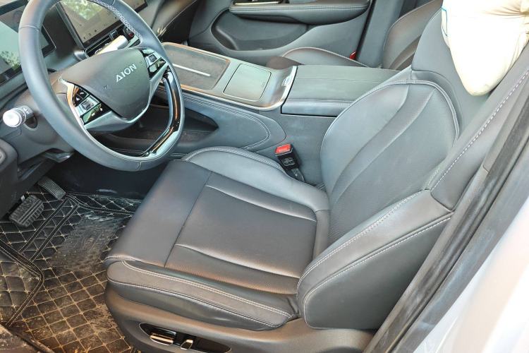 Used AION V 2024 Plus 70 Star Edition Lithium Iron Phosphate
