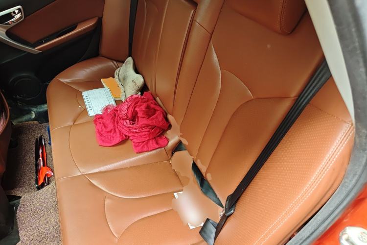 Used Soueast V6 Lingshi 2013 1.5L CVT Elite Edition Left Rear Seat