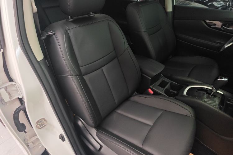 Used Nissan X-Trail 2022 2.0L Two-Wheel Drive Smart Connect & Comfort Edition Right Front Seat