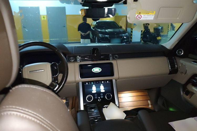 Used Land Rover Range 2021 3.0 L6 Century Extended Classic Edition