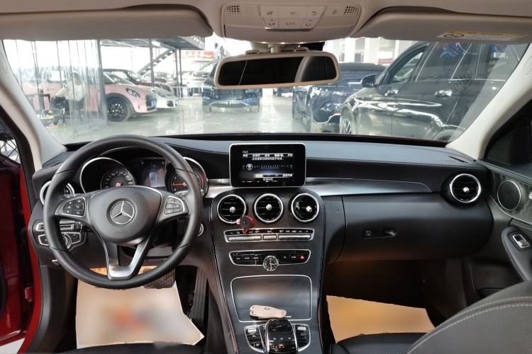 Used Mercedes-Benz C-Class 2018 C 200 L Sport Edition Center Console