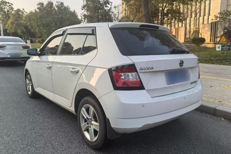 Used Skoda Fabia 2017 1.4L Automatic Car Enjoy Edition
