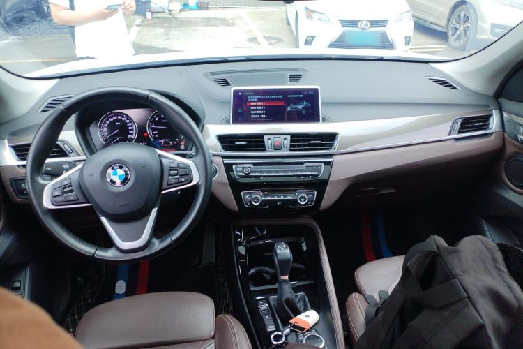 Used BMW X1 2019 xDrive20Li Luxury Model Center Console