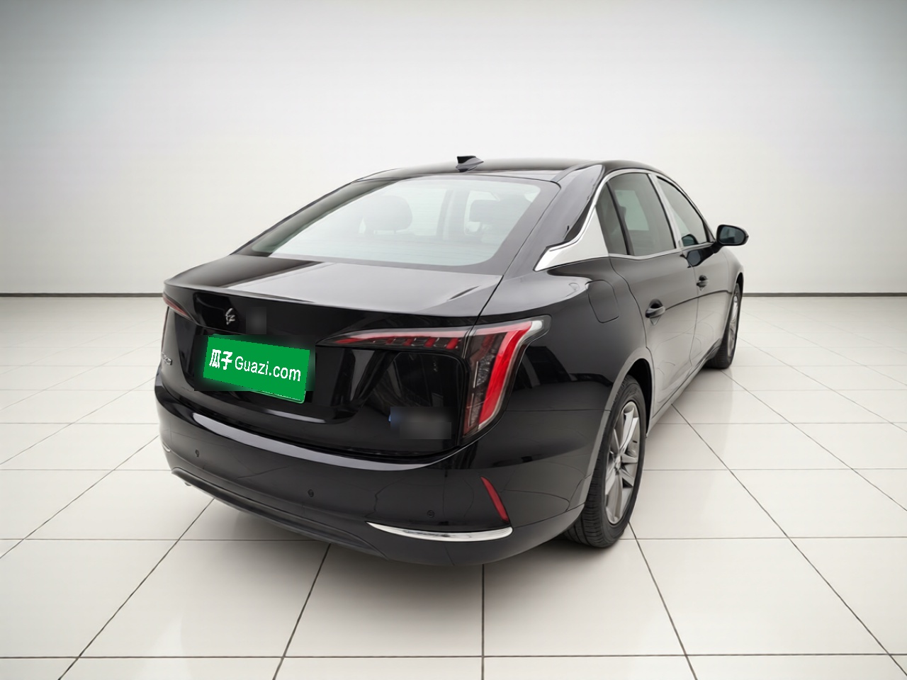 Hongqi E-QM5 2025 610 km PLUS — снимка 6
