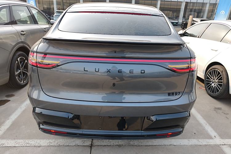 Used Hima Luxeed R7 2026 Model Pure Electric Max
