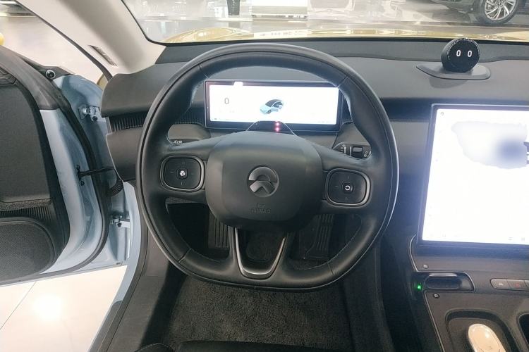 Used Nio ET5 2022 75 kWh Steering Wheel