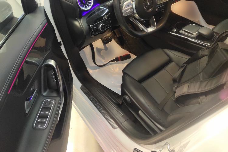 Used Mercedes-Benz A-Class 2022 Restyled A 200 L Sport Sedan Fashion Version
